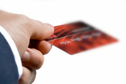 8 hlavních poplatků, které by vás měly zajímat při pořizování kreditní karty 8 hlavních poplatků, které by vás měly zajímat při pořizování kreditní karty